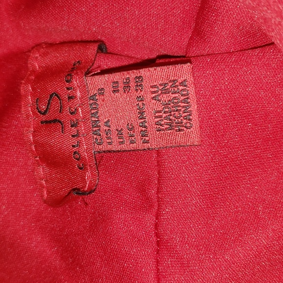 Red sleeveless flare dress. size small - Picture 4 of 4